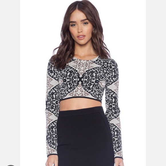 Cropped sweater - Picture 1 of 7